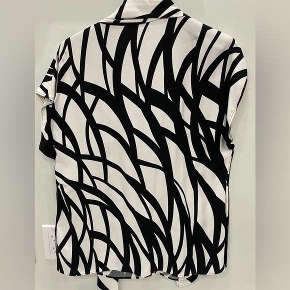 Escada Geometric Blouse NWT - Picture 3 of 9